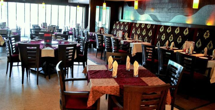 Hotel Klg International Zirakpur Екстериор снимка