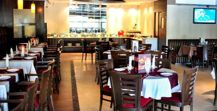Hotel Klg International Zirakpur Екстериор снимка