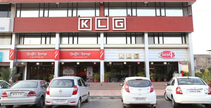 Hotel Klg International Zirakpur Екстериор снимка