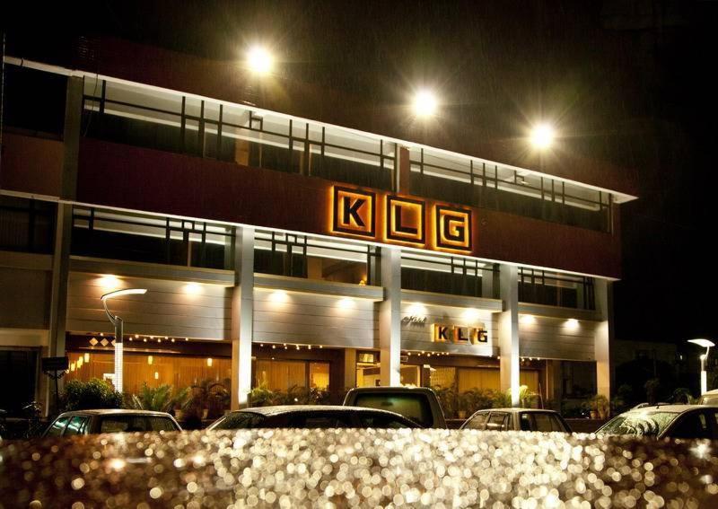 Hotel Klg International Zirakpur Екстериор снимка
